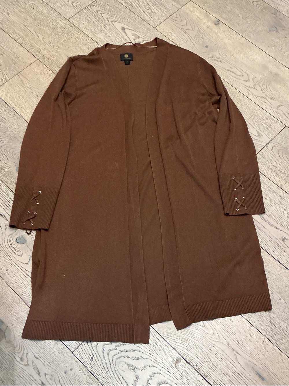 Woman’s JM Collection long brown cardigan sweater. XL. Ribbed cuffs . Rayon/poly
